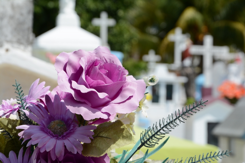 funeraire-CHATEAUNEUF GRASSE-min_cementerio-948048